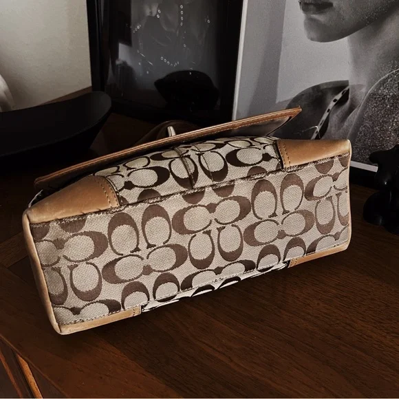 Y2K RESTORED COACH HAMPTON SIGNIATURE TAN SHOULDER BAG - Picture 15 of 16